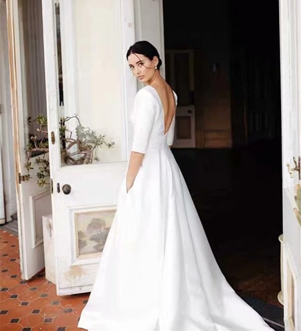 Vestido De Novia Minimalista De Satén Cuello En V Profundo Espalda Descubierta Mangas Medias Elegante