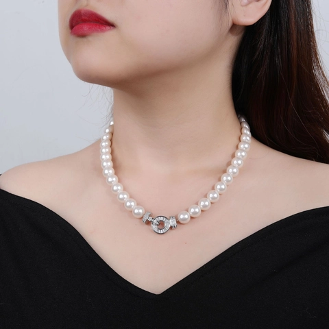 Elegant Round Faux Artificial Pearl Necklace With Inlaid Zircon Metal Clasp For Women Versatile High-End Style