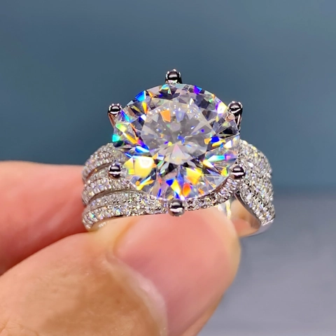 Lussuoso Anello in Rame con Strass per Donna Incastonatura a Sei Griffe Rotondo Scintillante Fascia Pavé Multifila Matrimonio Gioielli