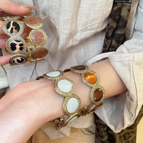 Bracciale Elastico Largo In Lega Vintage Con Stampa Leopardata E Inserti In Resina Marmorizzata Per Donna Gioielli Retrò