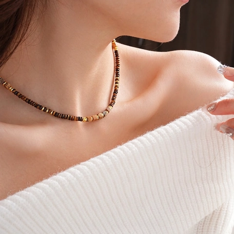 Vintage Artificial Tiger Eye Stone Beaded Necklace Copper Retro Maillard Style Clavicle Chain For Women Luxury Jewelry