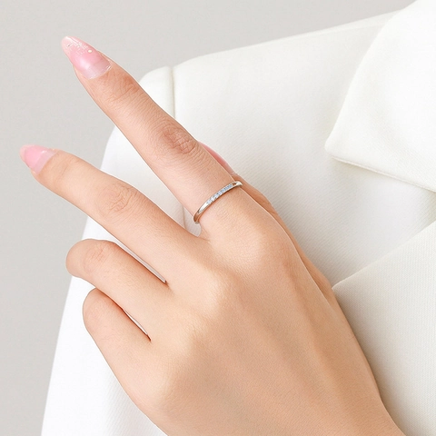 Minimalistischer Dünner Ring 925 Sterlingsilber Hellblauer Opal Mikropavé Schmuck Für Damen