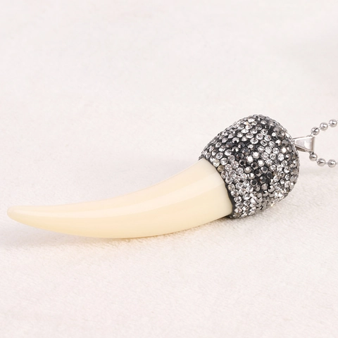 Collana Con Pendente Dente Di Lupo Vintage Resina Imitazione Avorio Cappuccio Metallo Strass Stile Punk Retro