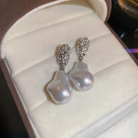 Orecchini Pendenti Con Künstliche Perle Barocche Con Perno In Argento Geometrico Irregolare Metallo Increspato Elegante Gioielleria Retrò