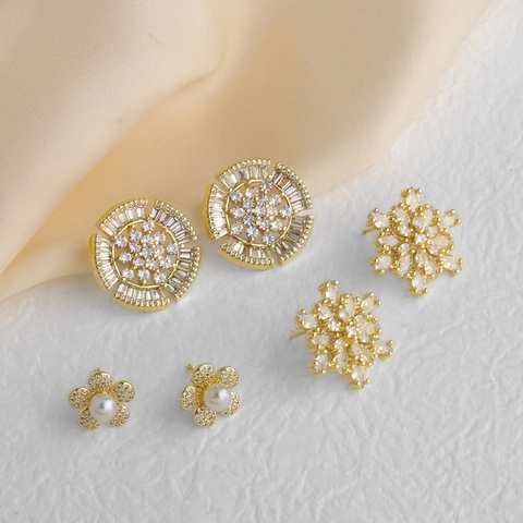 Pendientes De Botón Flor Copo De Nieve Cobre Bañado En Oro 18K Con Circón Y Perla Artificial Para Mujeres Joyería De Moda