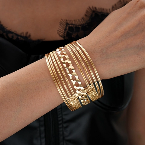 Mehrlagiges Hohles Manschettenarmband Für Frauen Kupfer Texturiert Matt Gold Offener Armreif Bohemian Vintage Schmuck