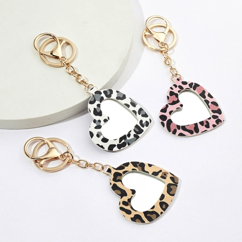 Llavero De Corazón Con Estampado De Leopardo De Cuero PU Con Espejo Anillo Dorado Espejo De Maquillaje Portátil Colgante De Bolso