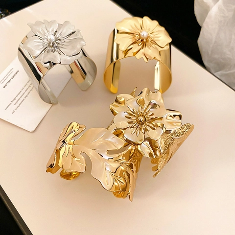Flower Cuff Bracelet Alloy With Imitation Artificial Pearl Stereoscopic Floral Leaf Jewelry Adjustable Open Bangle Artistic Fashion