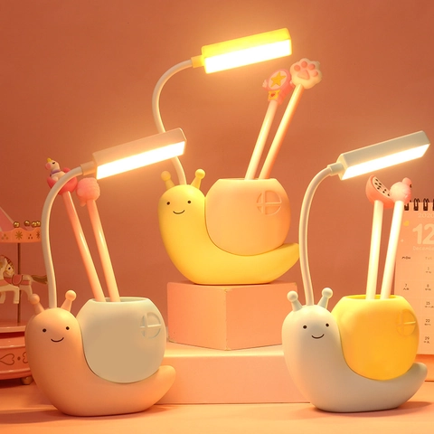 Cartoon Slak Led Bureau Lamp Met Penhouder Flexibele Hals Usb Oplaadbaar Oogbescherming Nachtlicht Voor Kinderen