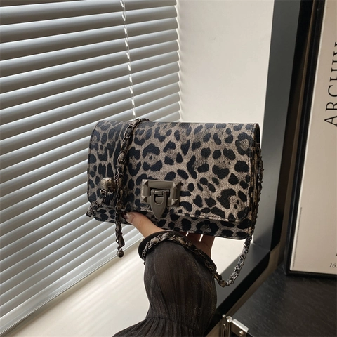 Dames Schoudertas Luipaardprint Monogram Patroon PU Leer Kleine Vierkante Tas Verstelbare Metalen Kettingriem Retro Flip Cover Slot Casual
