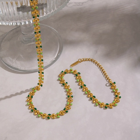 Collana Foglia Vintage Acciaio Inossidabile Placcato Oro 18K Smalto Verde Design Botanico Gioielli Donna