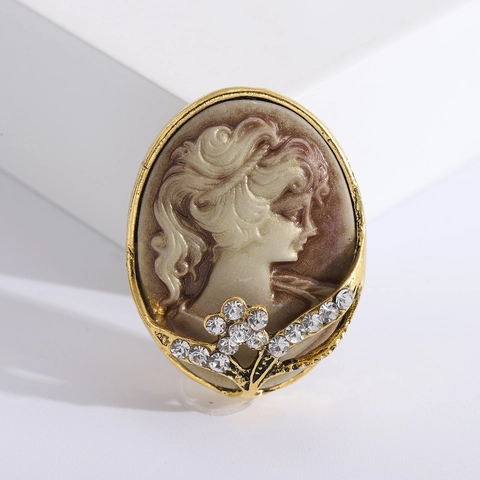 Vintage Cameo Brooch Pin For Women Alloy Rhinestone Relief Queen Portrait Oval Fashion Jewelry Accessories Banquet Wedding