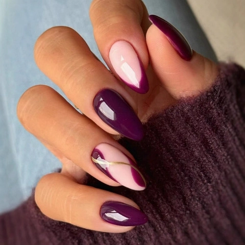 Lange Amandelvormige Kunstnagels Donkerpaars Nude Roze Gouden Strepen Glanzende Nagels Manicure Voor Vrouwen