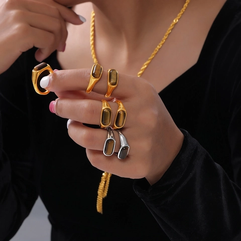 Anello in Acciaio al Titanio Retrò per Donna Geometrico con Pietra Occhio di Tigre Intarsiata Stile Maillard Oro Argento Placcato Gioielli Nicchia Regalo