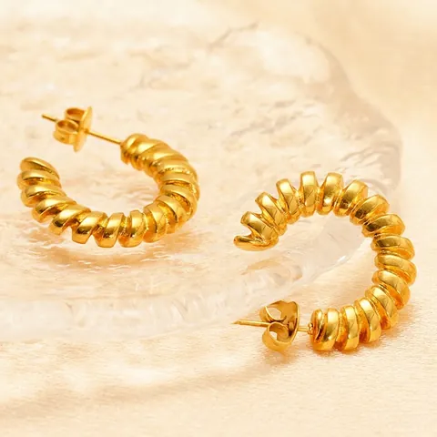 C-Förmige Ohrstecker 18K Vergoldeter Edelstahl Spiral Textur Vintage Minimalist Mode Für Frauen