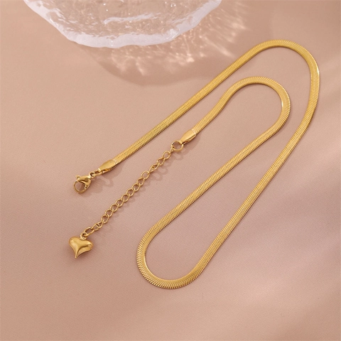 Snake Chain Necklace Stainless Steel Flat Blade Chain With Heart Charm Minimalist Fashion Hip Hop Jewelry For Women