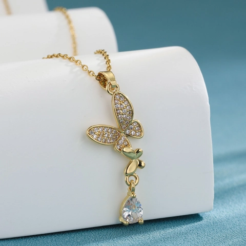 Elegante Schmetterling Anhänger Halskette Edelstahl Zirkon Wassertropfen Kristall Schmuck Für Damen