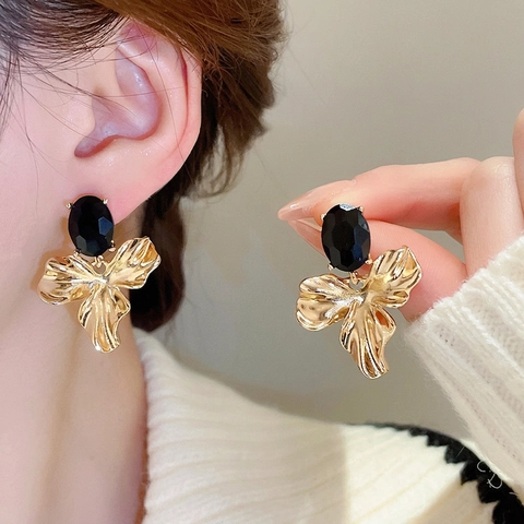 Vintage Oval Black Rhinestone Stud Earrings With 925 Sterling Silver Earring Post Pleated Gold Alloy Flower Jewelry For Women