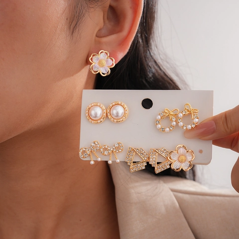 Orecchini Di Moda Lega Strass Imitazione Perla Artificial Fiocco Fiore Triangolo Design Gioielli Donna Con Perno In Argento