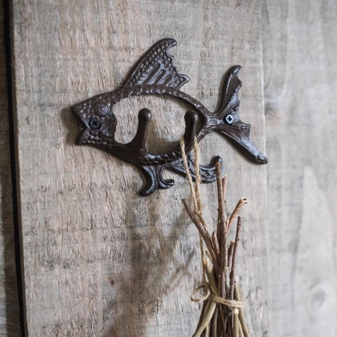 Cast Iron Flying Fish Wall Hook Vintage Decorative Hanger Hooks Rustic Metal Animal Sculpture Entryway Storage Ocean Style
