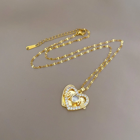 MOM Heart Pendant Necklace With Micro Paved Zirconia Copper Chain Jewelry For Mother Day Gift Elegant