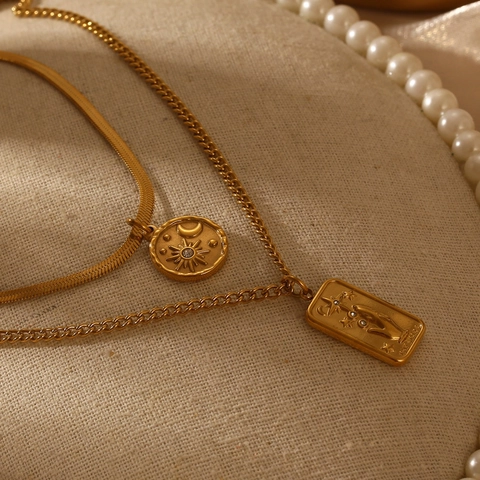Collar Retro De Capas De Acero Inoxidable Mujeres Celestial Sol Luna Estrella Colgante Carta Tarot Mano Joyería