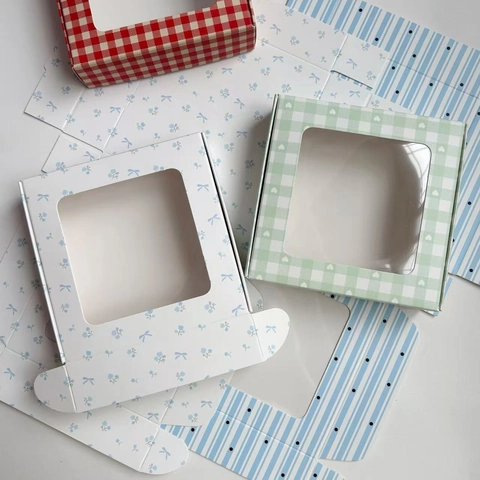 Square Cardboard Gift Box With Transparent PVC Window Floral Patterns For Jewelry Hair Accessories Packing Folding Design