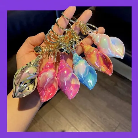 Kreativer Galvanisierter Acryl Meerschnecke Schlüsselanhänger Bunter Irisierender Muschel Taschenanhänger Mit Glocke Niedlicher Marine-Stil Schlüsselring Für Damen Mädchen Geschenk
