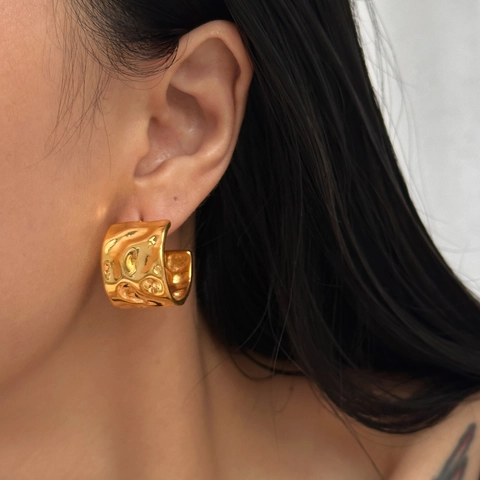 Orecchini A Cerchio C Spessi Retrò Da Donna Acciaio Inossidabile Placcato Oro 18K Trama Martellata Design Lava