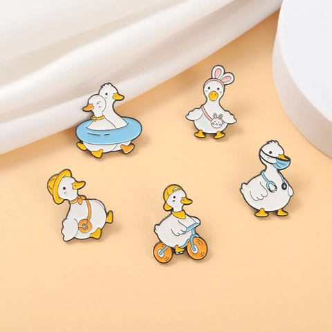Cute Cartoon Duck Enamel Pin Alloy Brooch Animal Badge For Clothing Bag Accessories Doctor Cycling Swimming Duckling Lapel Pin