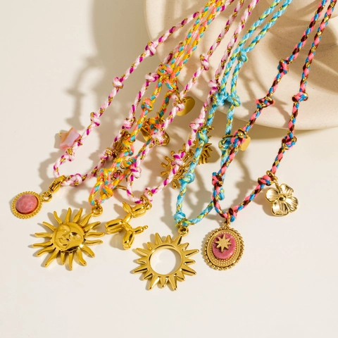 Collar de Cuerda Trenzada a Mano Con Múltiples Colgantes de Acero Inoxidable Diamantes de Imitación Cuentas de Colores Sol Corazón Estrella Joyería para Mujer