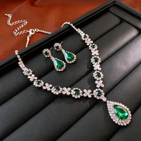 Collana E Orecchini Vintage Di Lusso Per Donna Lega Placcata Argento Rhinestone Verde Forma Di Pera Pendente Elegante