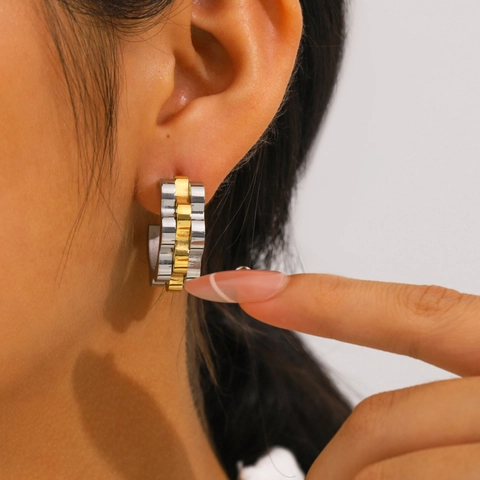 Klobige C-Form Ohrringe 304 Edelstahl 18K Vergoldet Wellenkante Hypoallergen Wasserdicht Modeschmuck
