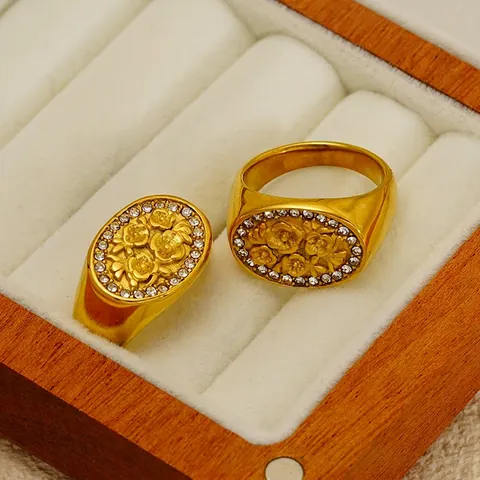 Vintage Oval Rose Relief Ring 18K Gold Plated Stainless Steel With White Rhinestone Border For Women Fashion Jewelry