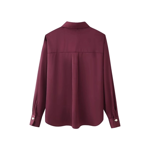 Satijnen Blouse Wijnrood Shirt Met Lange Mouwen Glanzende Textuur Elegante Metalen Knopen Revers Top Voor Dames