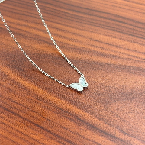 Butterfly Pendant Necklace Titanium Steel Mother Of Artificial Pearl Shell Minimalist Elegant Fashion Clavicle Chain Jewelry For Women