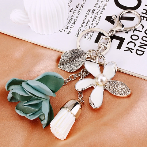 Flower Keychain Alloy Rhinestone Enamel Artificial Pearl Tassel Bag Charm Elegant Accessories Women Gift