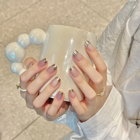 Faux Ongles à Presser Oeil de Chat Faits à la Main Rose Argent Métallique Pointe Française Carré Rond Court Femme Bijoux