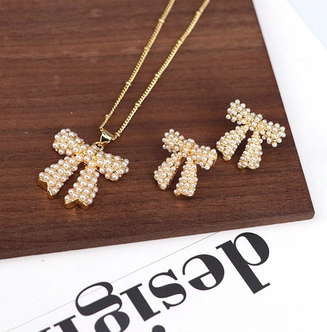 Elegante Conjunto De Joyería De Aleación Con Perla Artificial Y Lazo Con Collar Y Pendientes De Botón Para Mujer Regalo Boda