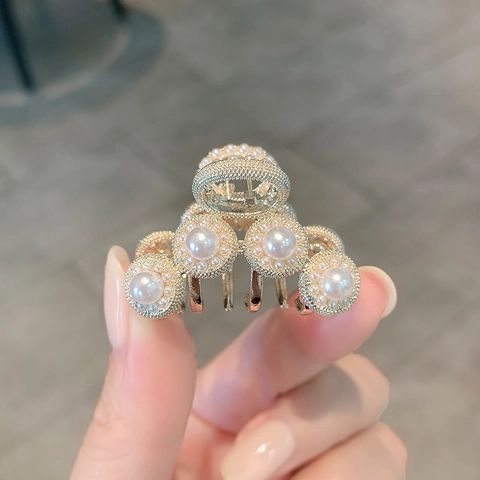 Gold Alloy Hair Claw Clip With Faux Artificial Pearls Rhinestones Elegant French Palace Style Mini Hair Accessory For Women