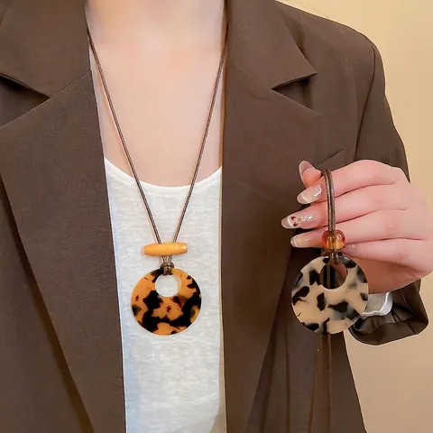 Lange Anhänger Halskette Harz Schildpatt Rundreifen Holzperle Wachsseil Retro Bohemian Stil Pulloverkette Für Damen