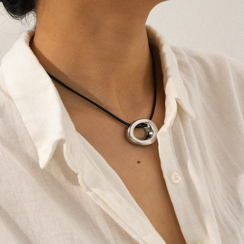 Collana Con Pendente Ovale Cavo Irregolare In Acciaio Inossidabile Cordino In Cera Nero Gioielli Minimalisti Geometrici Per Donne