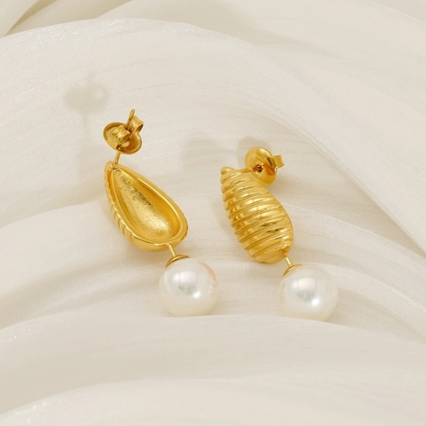Orecchini Pendenti Con Künstliche Perle Placcati Oro 18K Acciaio Inossidabile Goccia Texture Spirale Elegante Vintage Donna