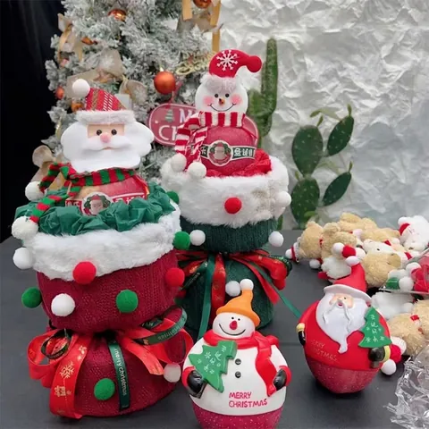 Weihnachts Plüsch Cartoon Kopf Dekorationen Weihnachtsmann Schneemann Rentier Feiertag Geschenk Verpackung Gestreifter Schal Zubehör
