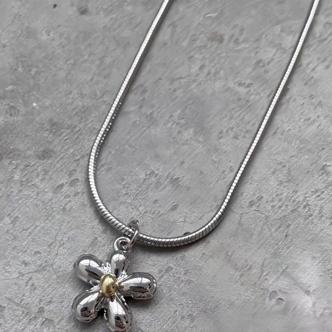 Edelstahl Schlangenkette Anhänger Halskette Mit Legierung Blume Stern Schmetterling Vintage Y2K Schmuck Für Damen