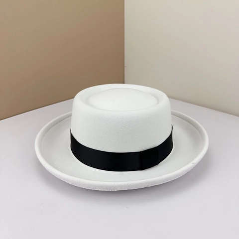 Chapeau Canotier Élégant Style Britannique Rétro Bord Large Texture Feutre De Laine Ruban Ajustable Unisexe