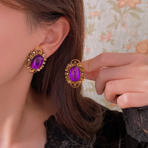 Vintage Purple Oval Resin Gemstone Ear Clips Faux Artificial Pearl Gold Alloy Flower Frame Non Pierced Palace Style For Women