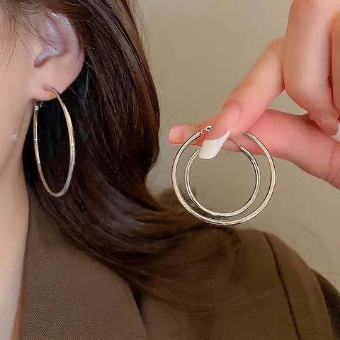 Orecchini A Cerchio Tondi Lisci Minimalisti Corpo In Rame Con Perno In Argento Moda Di Fascia Alta Per Donne
