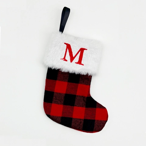 Calza di Natale a Quadretti Buffalo Con Ricamo Lettera Rossa Bordo in Pelliccia Sintetica Bianca Sacchetto Regalo