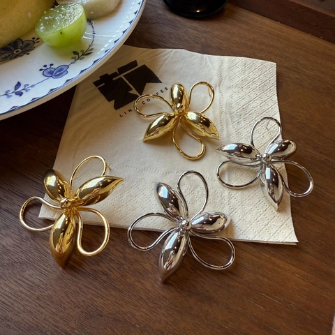 Pendientes Anillo Flor Hueca Exagerados Joyería Cobre Chapado Con Poste De Plata De Ley 925 Moda Mujeres